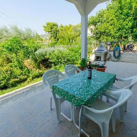 Mik - 30 M From Beach
