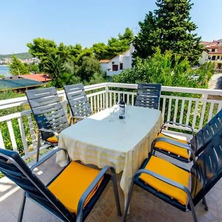 Mik - 30 M From Beach * Trogir