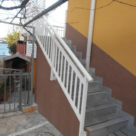 Mik - 30 M From Beach