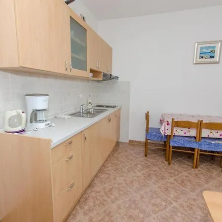 Mik - 30 M From Beach * Trogir