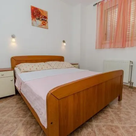 Mik - 30 M From Beach Appartement *