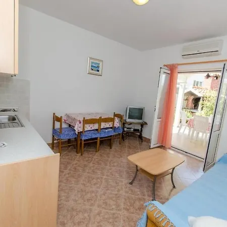 Mik - 30 M From Beach Appartement *